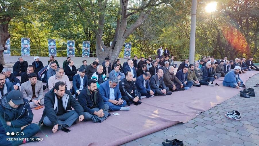 غبارروبی شهدای گمنام توسط همکاران زیرساخت دراستان گلستان
