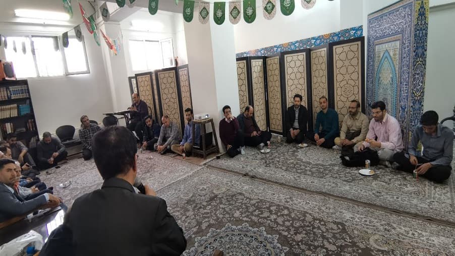مراسم بزرگداشت روز مرد و مقام پدر در مدیریت ارتباطات زیرساخت اصفهان برگزار شد