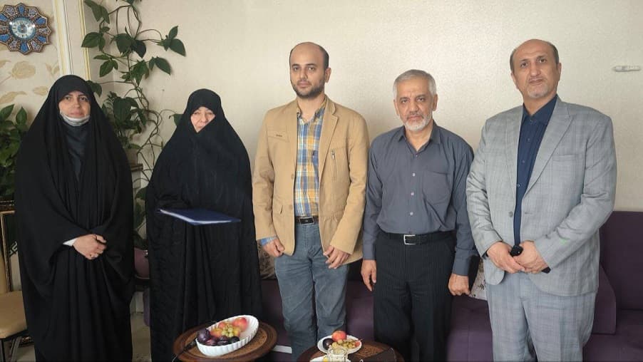 از خانواده شهید نصرالهی تجلیل شد