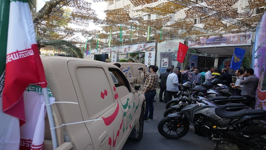 با حضور کارکنان شرکت ارتباطات زیرساخت برگزار شد با حضور کارکنان شرکت ارتباطات زیرساخت برگزار شد