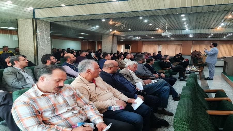 دوره مدیریت فرزند در فضای مجازی در مدیریت ارتباطات زیرساخت برگزار شد