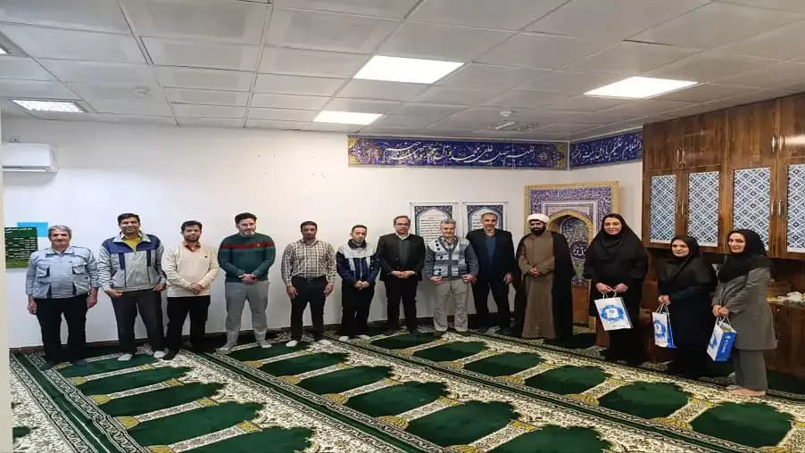 مراسم جشن میلاد حضرت فاطمه(س) در مدیریت ارتباطات زیرساخت خراسان جنوبی برگزار شد