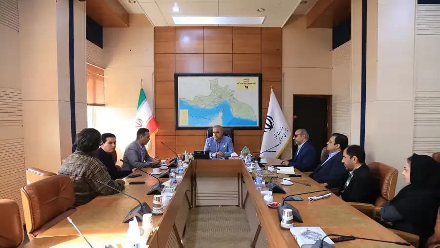 دیدار مدیر ارتباطات زیرساخت استان هرمزگان با استاندار هرمزگان دیدار مدیر ارتباطات زیرساخت استان هرمزگان با استاندار هرمزگان