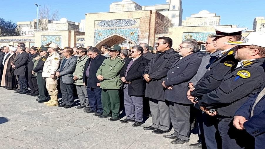 حضور سرپرست ارتباطات زیرساخت استان اردبیل در مراسم گلباران مزار شهدا