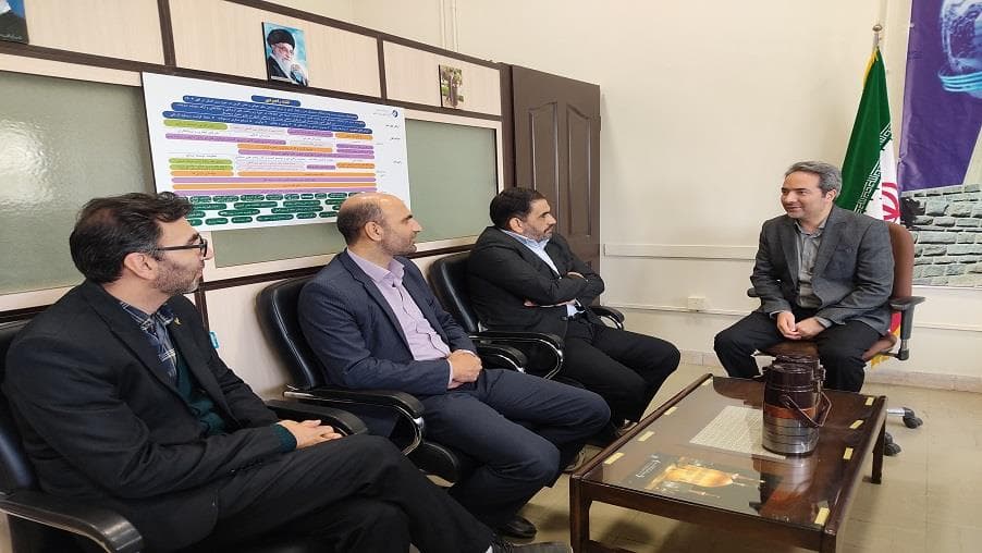 دیدار سرپرست ارتباطات زیرساخت استان همدان با مدیر کل پست استان