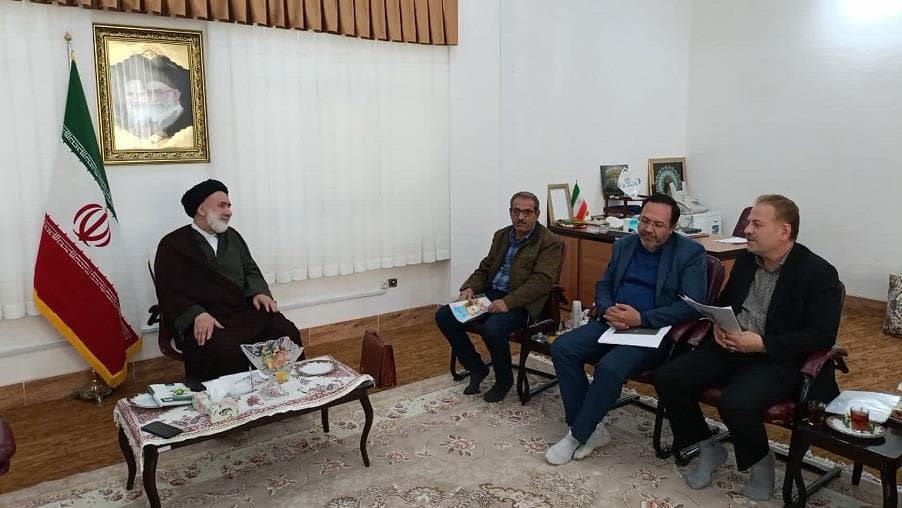 دیدار سرپرست مدیریت ارتباطات زیرساخت استان چهارمحال و بختیاری با نماینده ولی فقیه در استان و امام جمعه شهرکرد دیدار سرپرست مدیریت ارتباطات زیرساخت استان چهارمحال و بختیاری با نماینده ولی فقیه در استان و امام جمعه شهرکرد