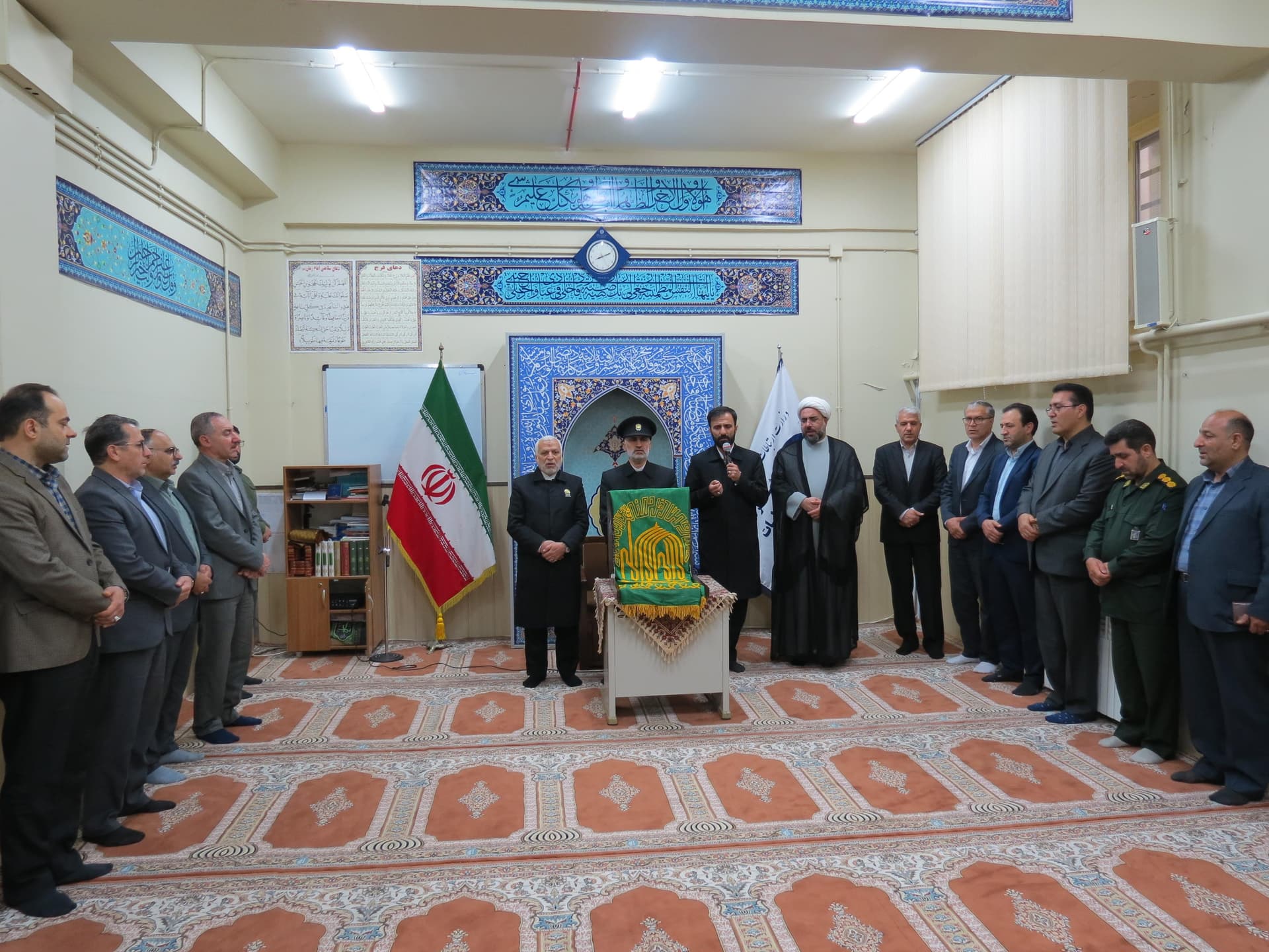 حضور پرچم متبرک حرم مطهر امام رضا (ع) در مدیریت ارتباطات زیرساخت استان اردبیل حضور پرچم متبرک حرم مطهر امام رضا (ع) در مدیریت ارتباطات زیرساخت استان اردبیل