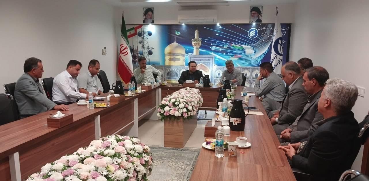 مدیریت خراسان رضوی با کارکنان حراست مراکز و ایستگاه‌ها دیدار کرد