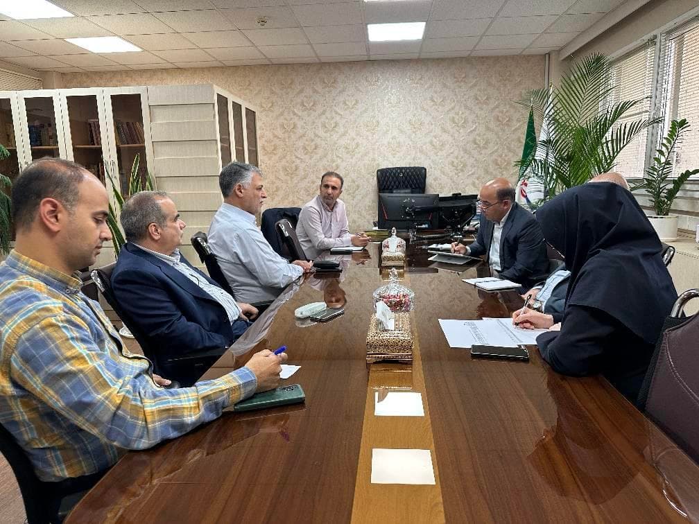 برگزاری نشست مدیر کل توسعه سرمایه انسانی و اعضای کانون بازنشستگان شرکت ارتباطات زیرساخت