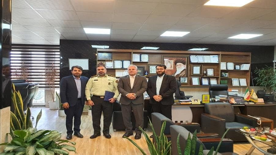 مدیر ارتباطات زیر ساخت استان البرز با فرمانده نیروی انتظامی دیدار کرد