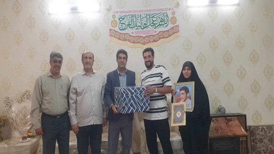از خانواده‌های شهید محمد شاه میری تجلیل شد