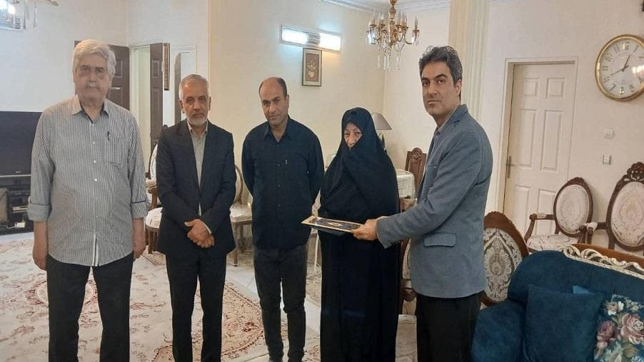 دیدار با خانواده جانباز متوفی صمد بیگی دیدار با خانواده جانباز متوفی صمد بیگی