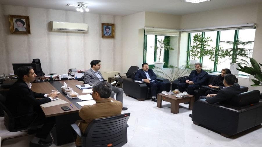 مدیریت ارتباطات زیرساخت خراسان رضوی با مدیرکل امور اقتصادی و دارایی استان دیدار کرد
