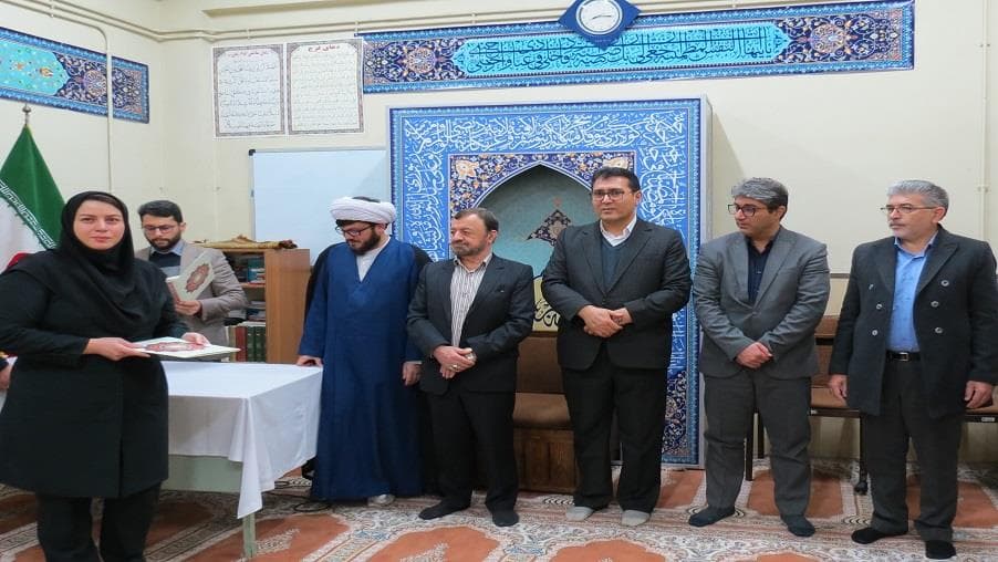 تجلیل از بانوان کارمند نمونه ادارات تابعه وزارت ارتباطات در مدیریت ارتباطات زیرساخت استان اردبیل برگزار شد