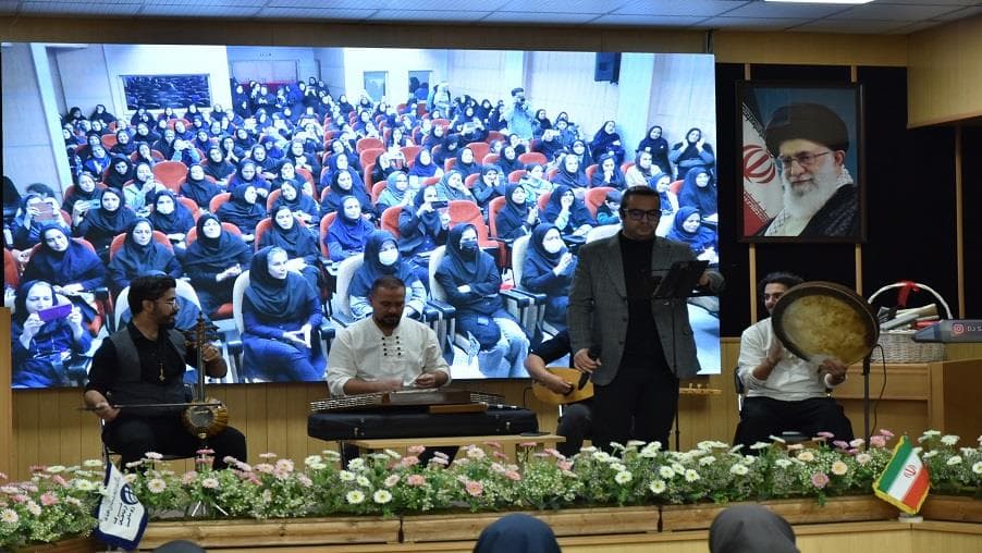جشن میلاد حضرت زهرا(س) و گرامیداشت مقام زن برگزار شد