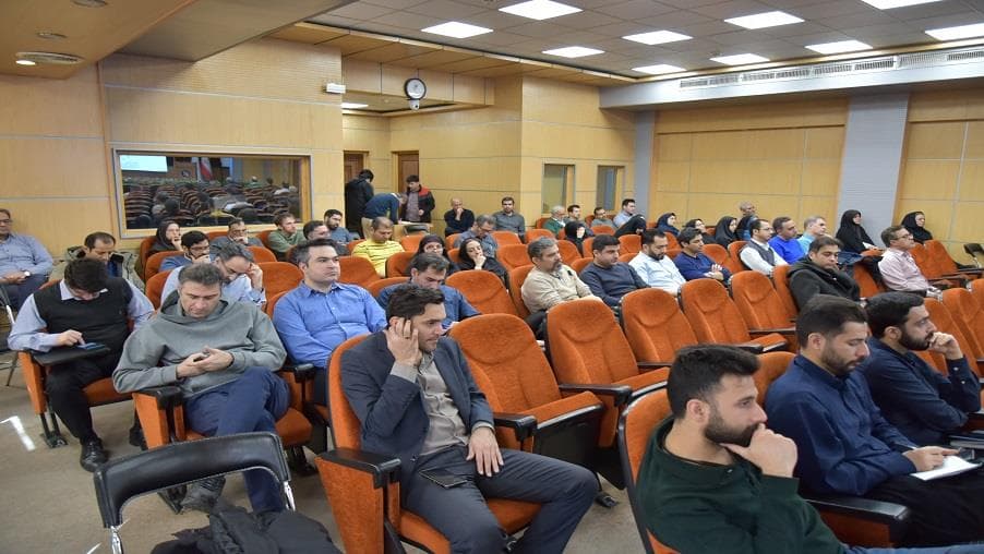 کارگاه “ترویج استانداردهای مورد استفاده در سیستم‌های تأمین و توزیع برق HVDC” برگزار شد