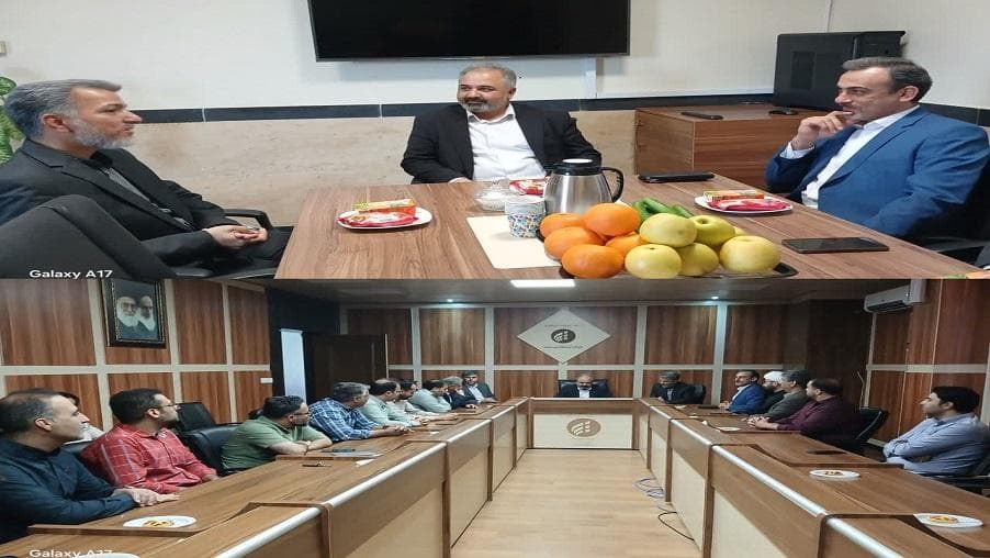 معاون توسعه مدیریت و منابع استاندار سمنان از کارکنان ارتباطات زیرساخت استان سمنان تقدیر کرد