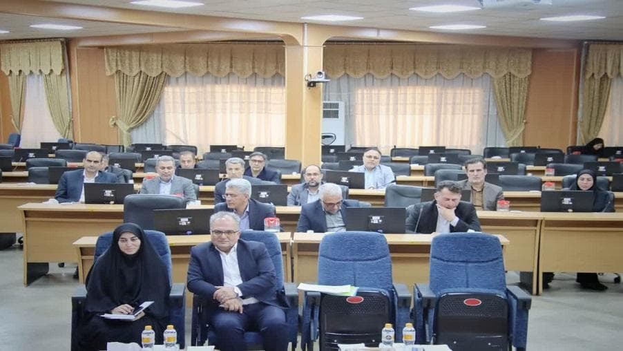 تجهیز بخشی از مدارس شبانه روزی عشایری  توسط مدیریت ارتباطات زیرساخت استان سمنان