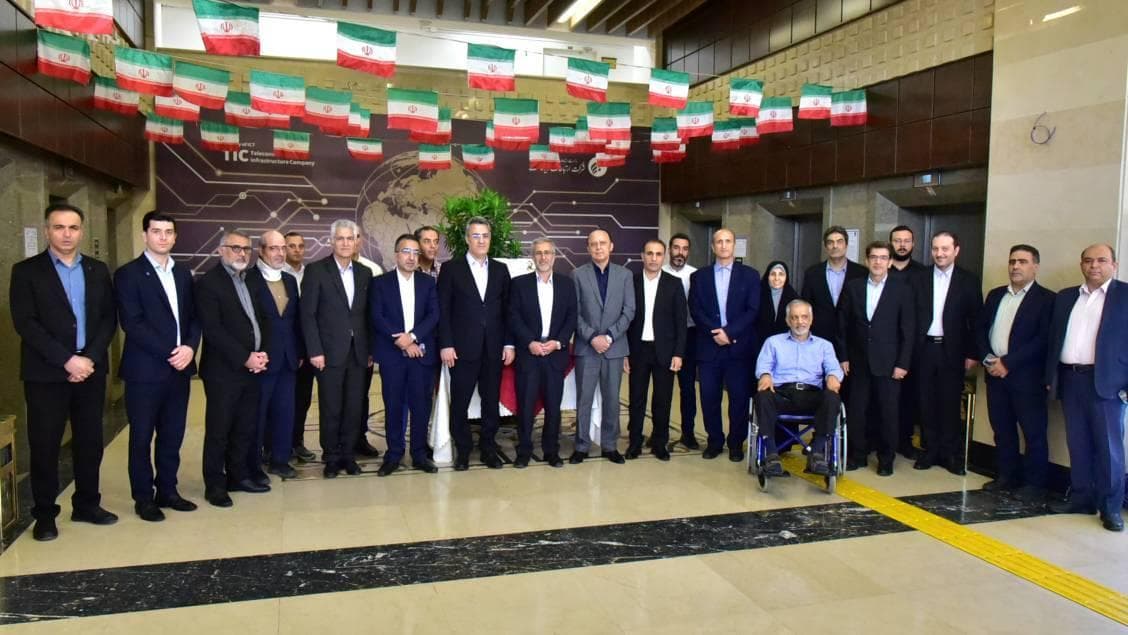 امضای میثاقنامه مدیران و کارکنان شرکت ارتباطات زیرساخت در هفته دولت امضای میثاقنامه مدیران و کارکنان شرکت ارتباطات زیرساخت در هفته دولت