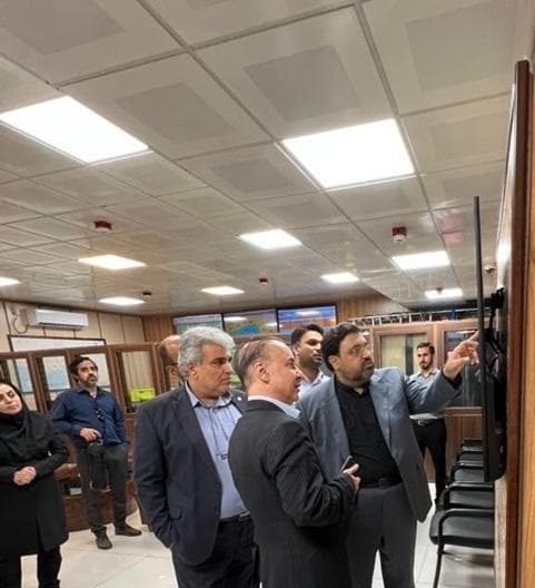 بازدید معاون پارلمانی وزارت ارتباطات از زیرساخت‌های ارتباطی استان هرمزگان / تقدیر از پایداری شبکه در دوران جنگ