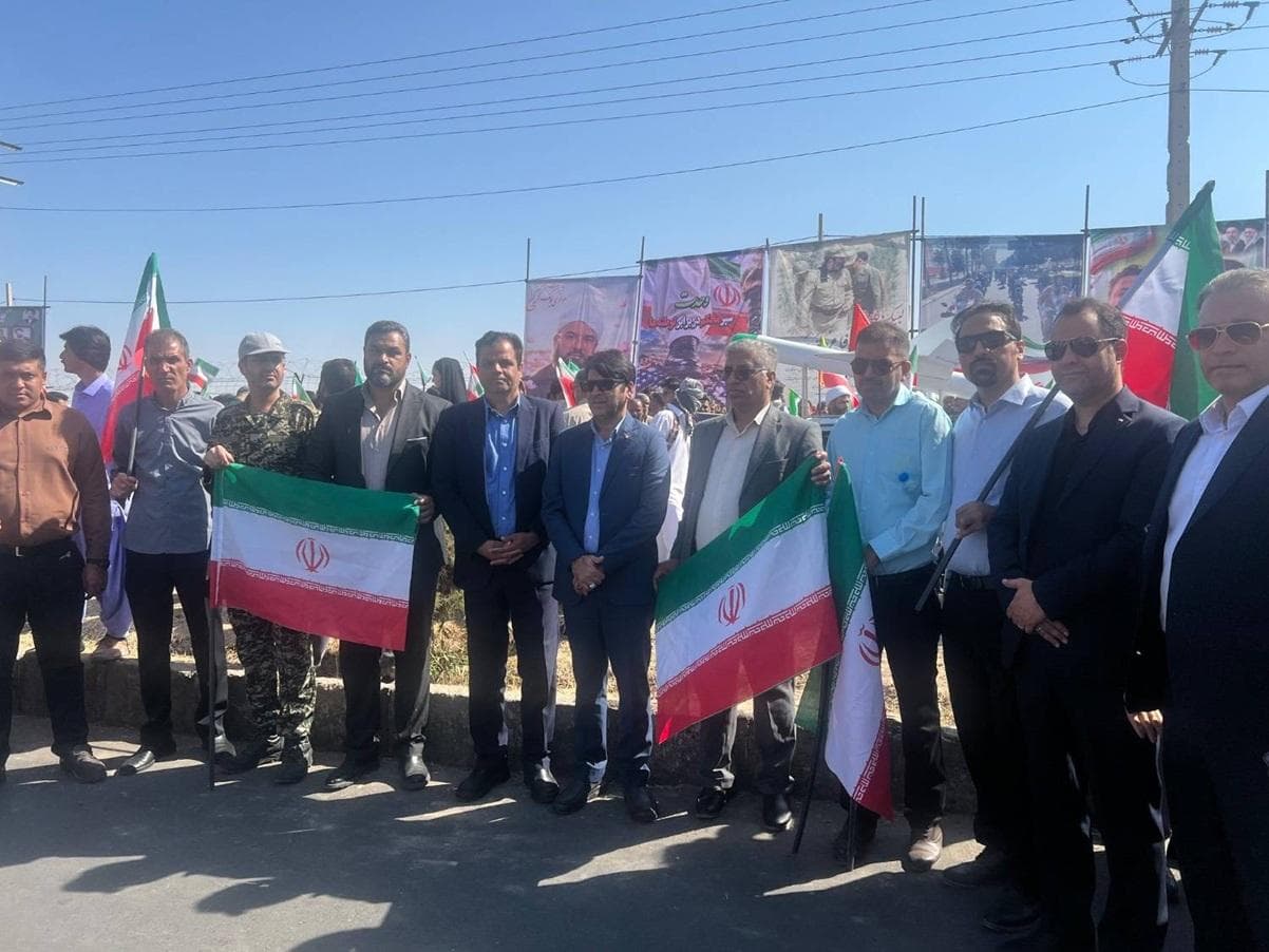 تجدید میثاق مدیر و کارکنان ارتباطات زیرساخت سیستان و بلوچستان با آرمان‌های ملی در همایش «جان‌فدایان ایران»