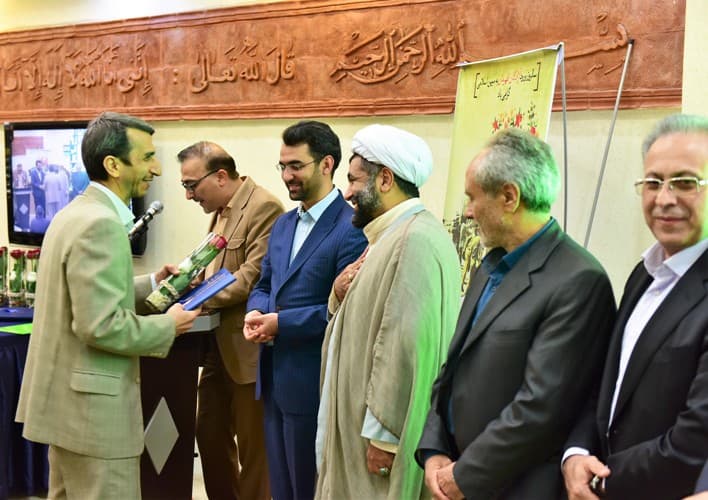 وزیرارتباطات از آزادگان وزارت و شرکت های تابعه تقدیر کرد وزیرارتباطات از آزادگان وزارت و شرکت های تابعه تقدیر کرد