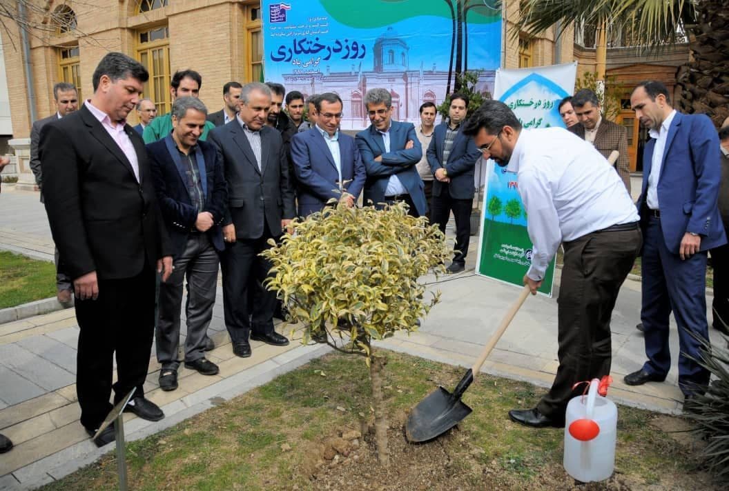 گرامیداشت هفته منابع طبیعی و روز درختکاری با حضور وزیر ارتباطات در شرکت ارتباطات زیرساخت گرامیداشت هفته منابع طبیعی و روز درختکاری با حضور وزیر ارتباطات در شرکت ارتباطات زیرساخت