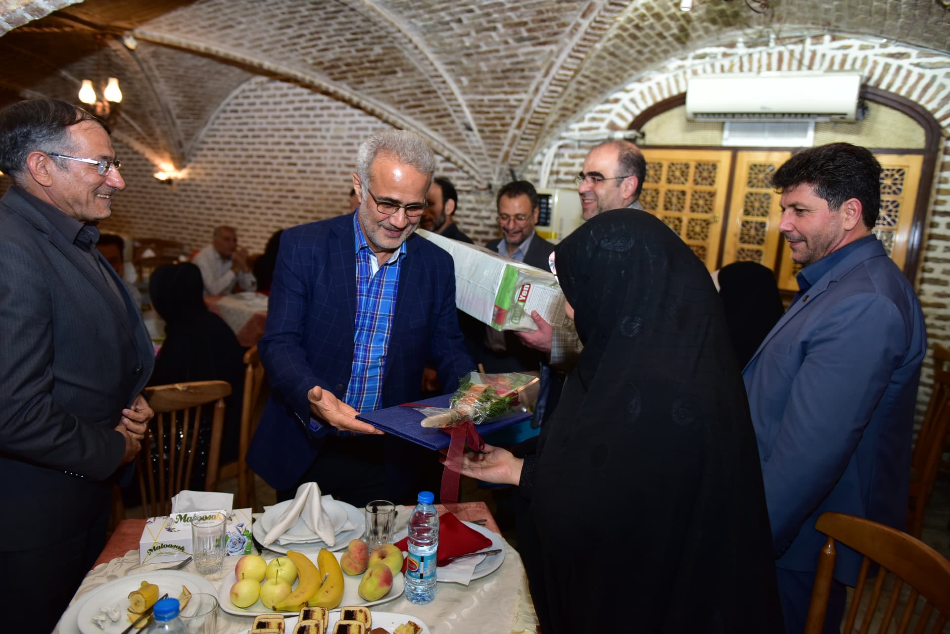 از همکاران آزاده و ایثارگر شرکت ارتباطات زیرساخت تقدیر شد از همکاران آزاده و ایثارگر شرکت ارتباطات زیرساخت تقدیر شد