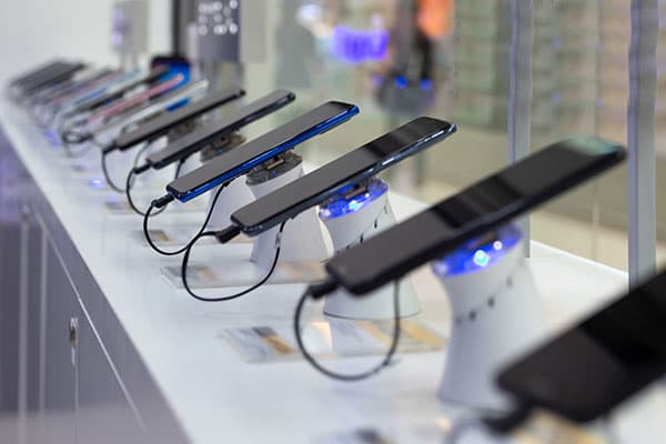 Global Smartphone Sales Declined 5.7% in Third Quarter of 2020 Global Smartphone Sales Declined 5.7% in Third Quarter of 2020