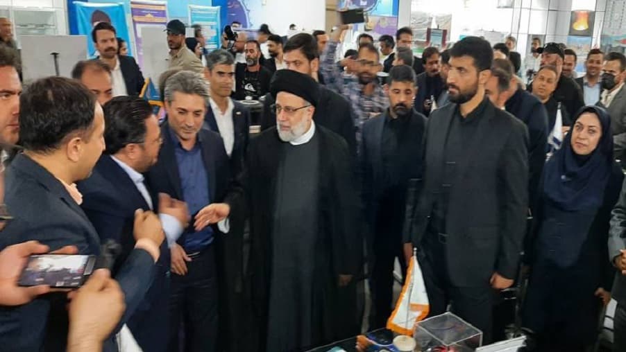 رئیس جمهور از نمایشگاه روایت خدمت وعده و وفا بازدید کرد رئیس جمهور از نمایشگاه روایت خدمت وعده و وفا بازدید کرد